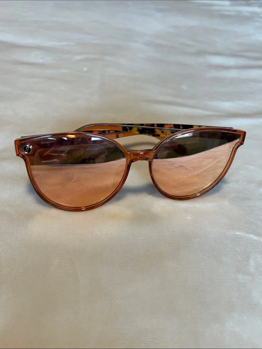 Women’s Amber Transparent Sunglasses with Rose-Tinted Lenses